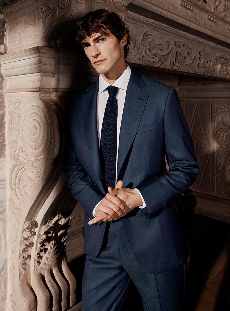 Best Awards Ceremony Suits