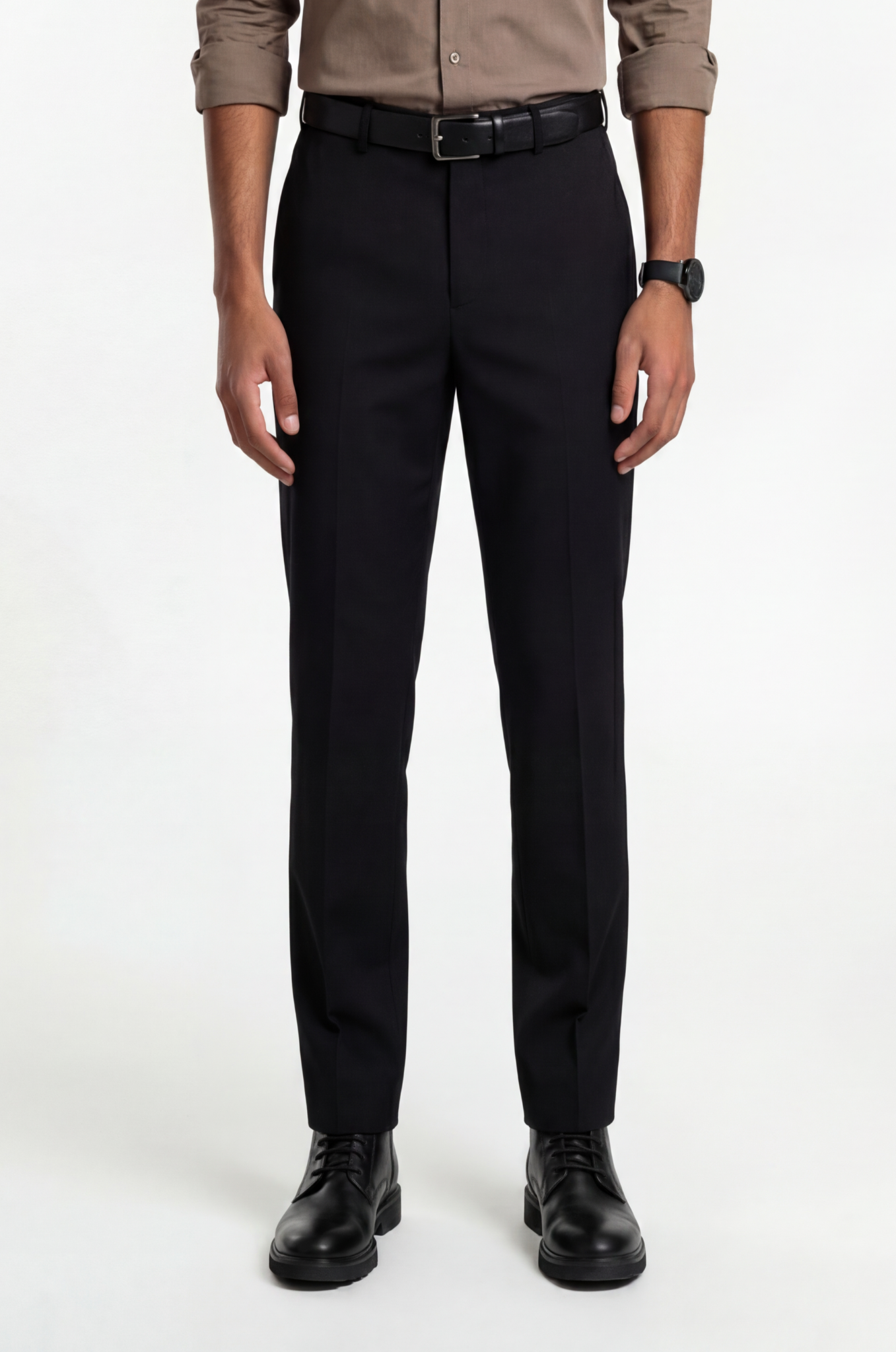 Blutailor black chino trousers in premium fabric with a bespoke tailored fit, designed for versatile smart casual wear with a sleek, modern look.