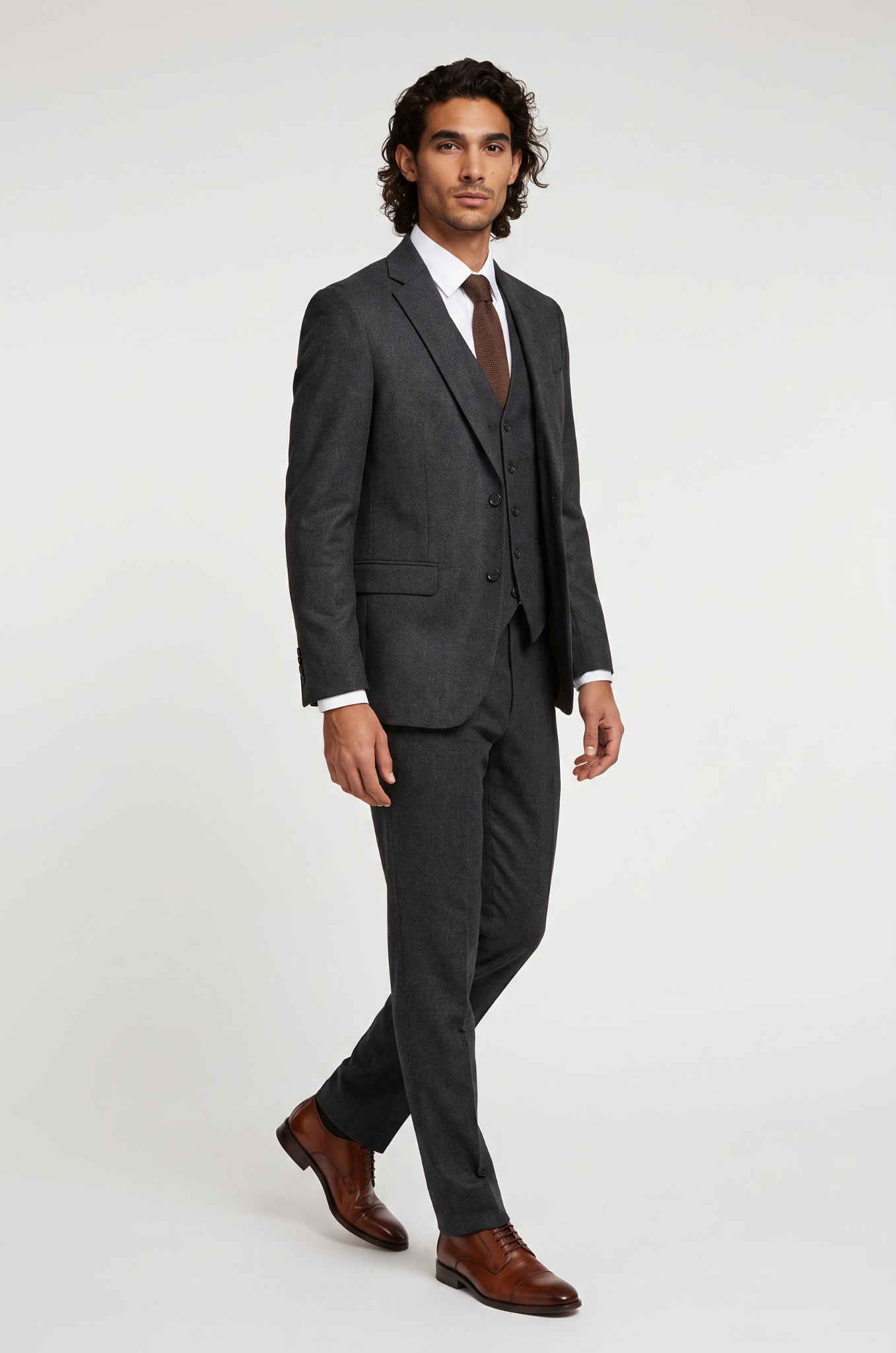 Blutailor Kensington Charcoal 3 piece Suit