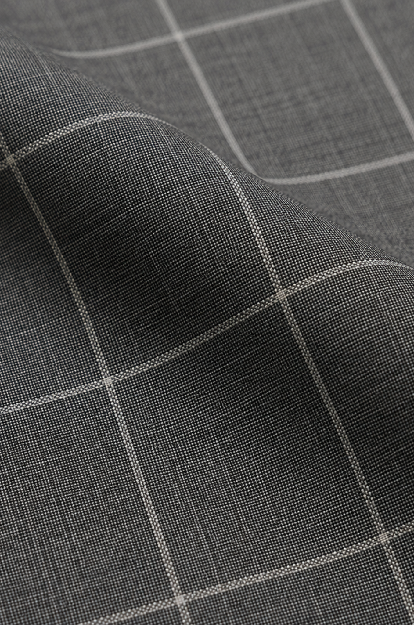 Blutailor Ash Grey Windowpane 2 piece suit