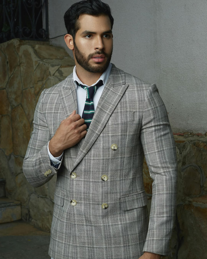 Pablo Greesven, Blutailor verified client with a bespoke double breasted suit, 100% wool. wearing a BluTailor bespoke suit